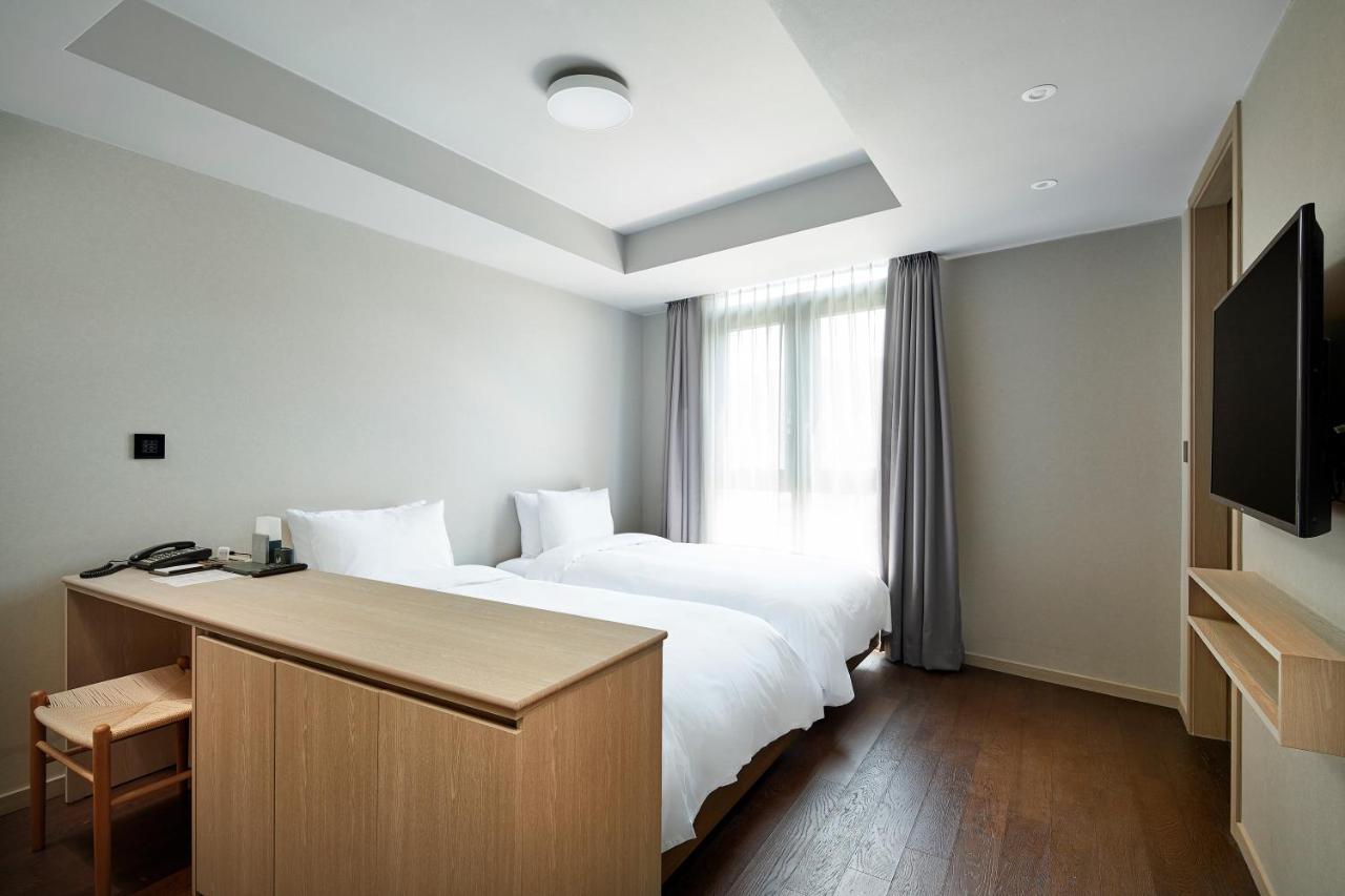 Dears Myeongdong Hotel Seoul Bagian luar foto